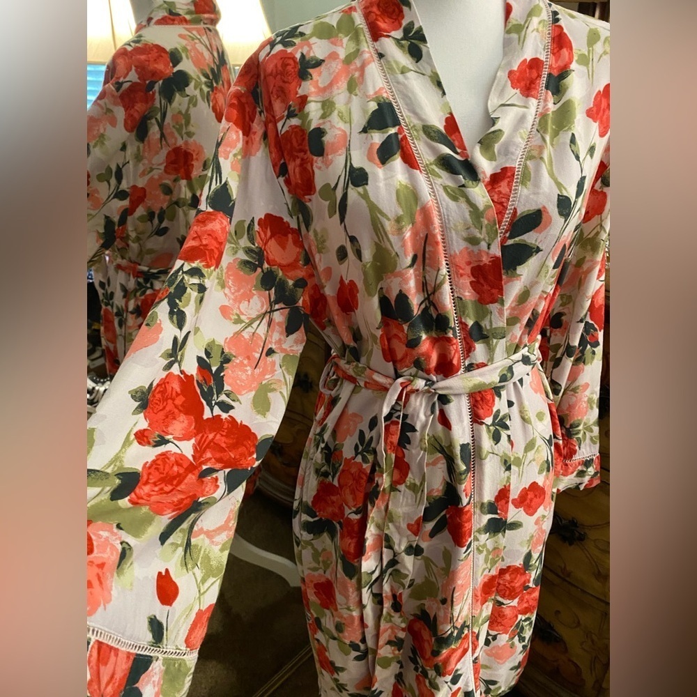 Floral Romantic Robe with Red Roses - Picture 4 of 6